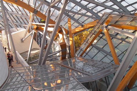 fondation Louis Vuitton interior